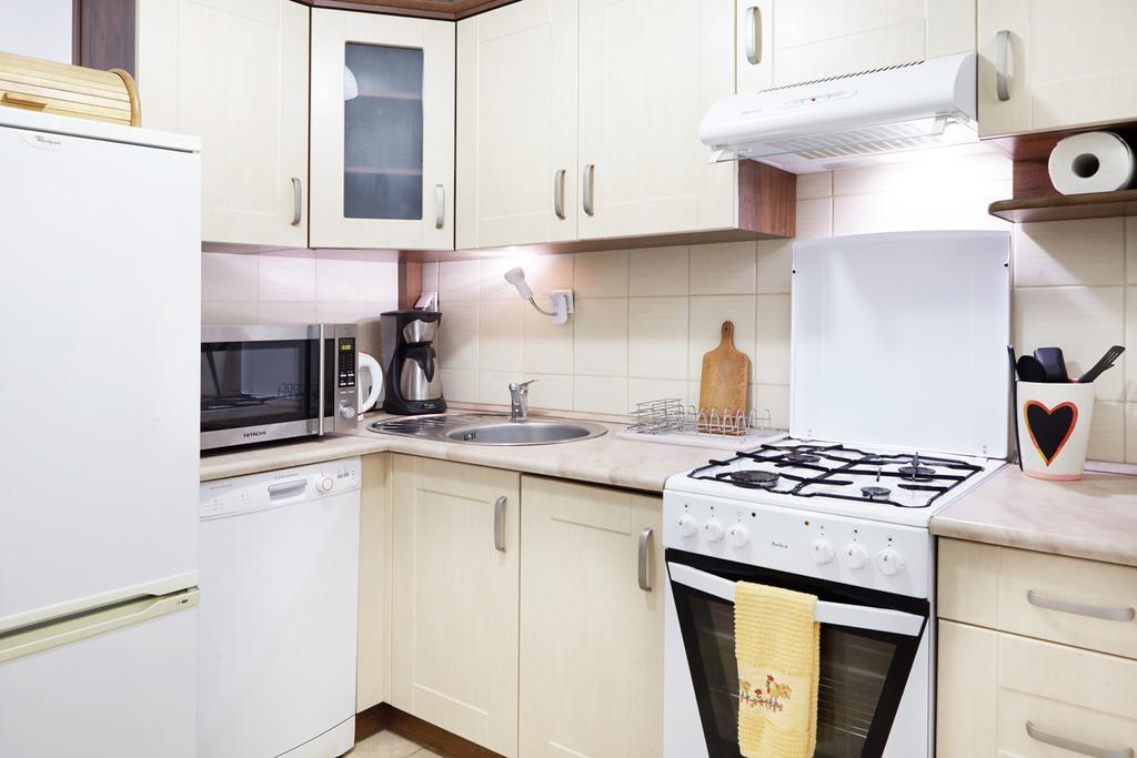 Lovely Garden Flat Near Royal Park Varsovia Habitación foto