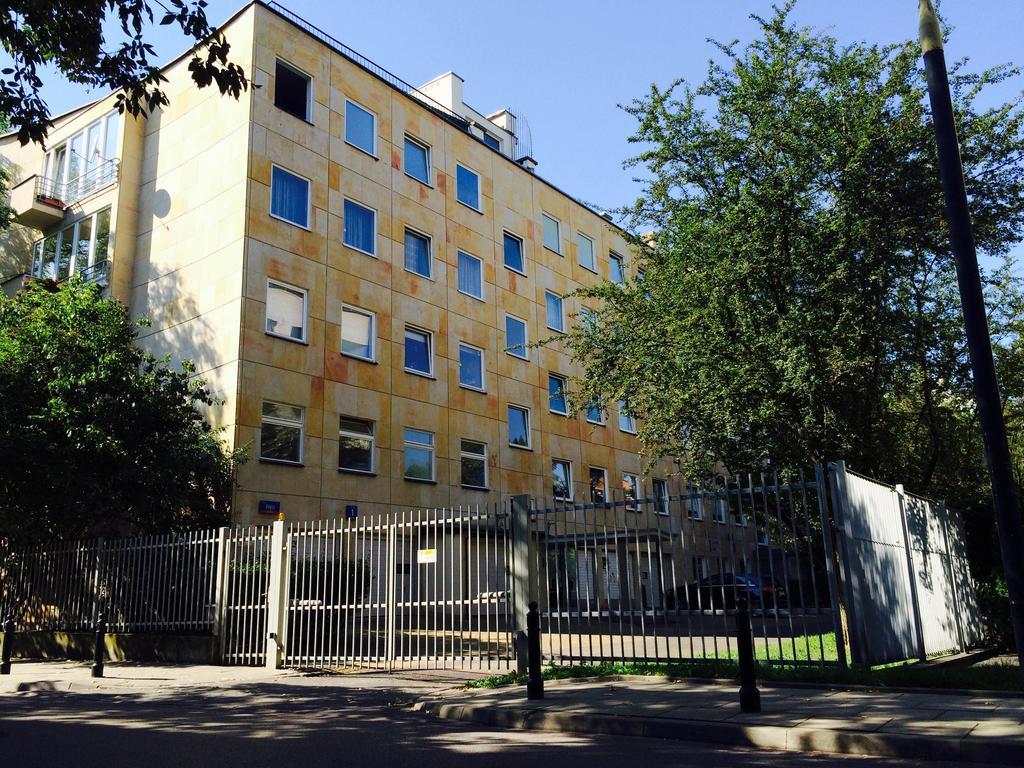 Lovely Garden Flat Near Royal Park Varsovia Exterior foto